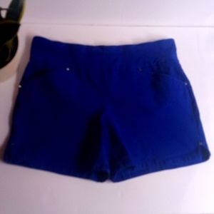 Bundle of 2 shorts women size 8